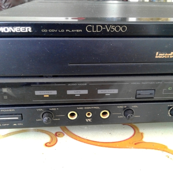 PIONEER CLD-V500 KARAOKE CD/CDV LASER DISC LD PLAYER hi fi MPX MIC control - Picture 1 of 6